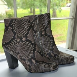 Steve Madden Snakeskin Print Ankle Boot 3.5" Block Heel Bootie Size 7.5